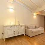 Historic Charm With Exposed Beams Ac In Apartman Bergamo