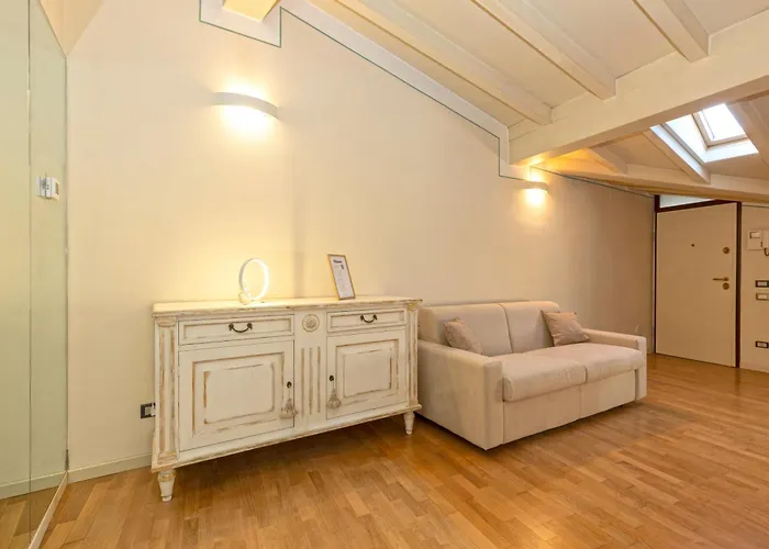 Historic Charm With Exposed Beams Ac In Apartment Bergamo