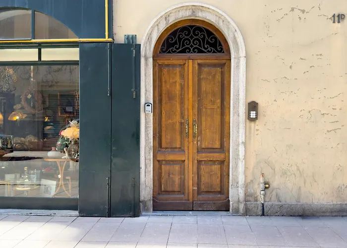 Historic Charm With Exposed Beams Ac In