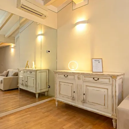 Historic Charm With Exposed Beams Ac In