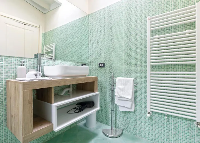 Historic Charm With Exposed Beams Ac In Apartament *