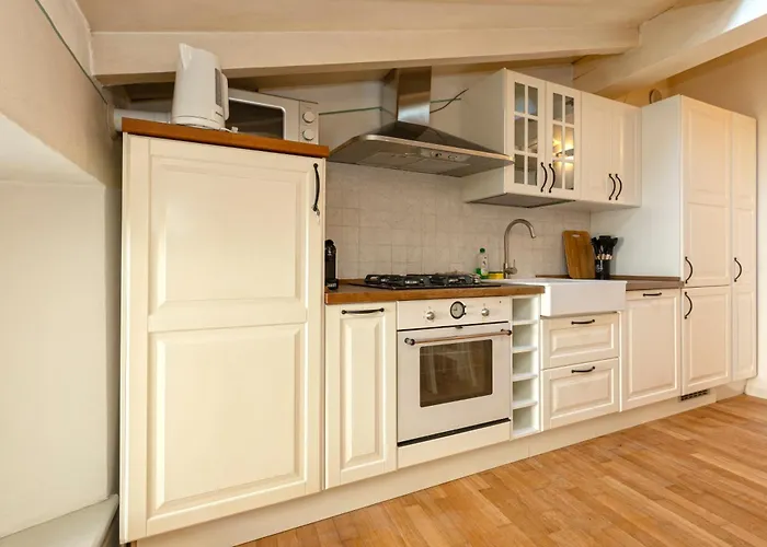 Historic Charm With Exposed Beams Ac In Apartament Bergamo